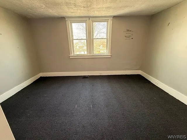 140 Parkridge Ave — Photo 7