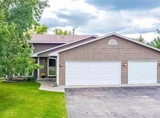 5965 Oneka Lake Blvd N, Hugo, MN 55038