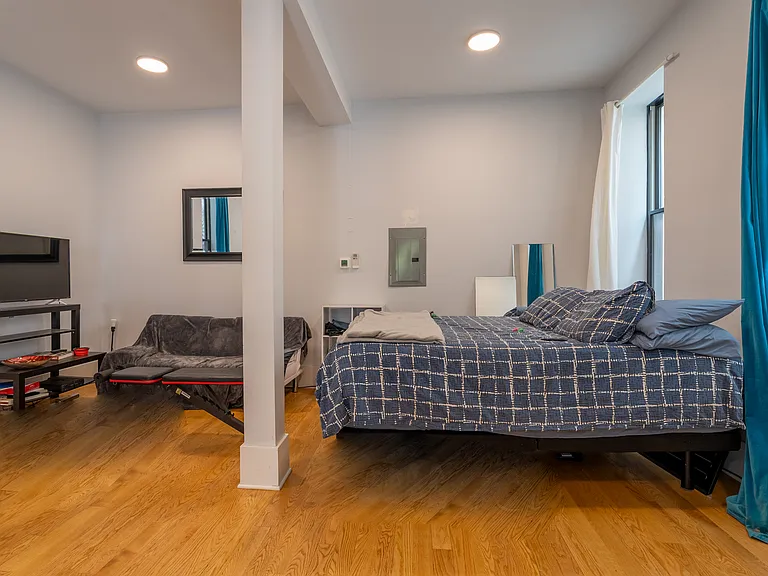 925 W 18th Pl #1B — Photo 7