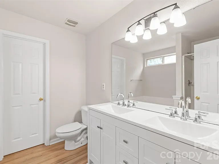4506 Christenbury Hills Ln — Photo 5