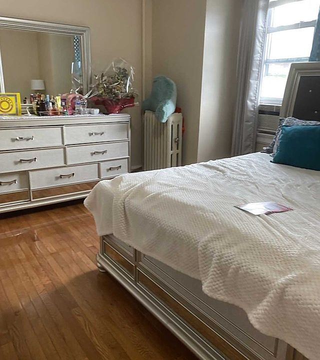 2nd image of 418 Kearny Ave #2