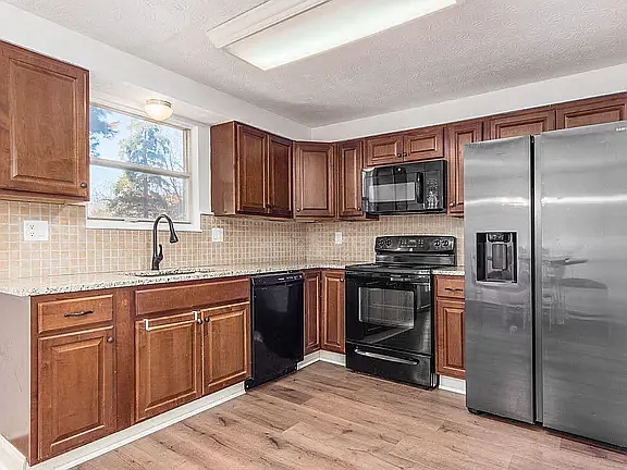 8651 Wilmette Ct — Photo 8
