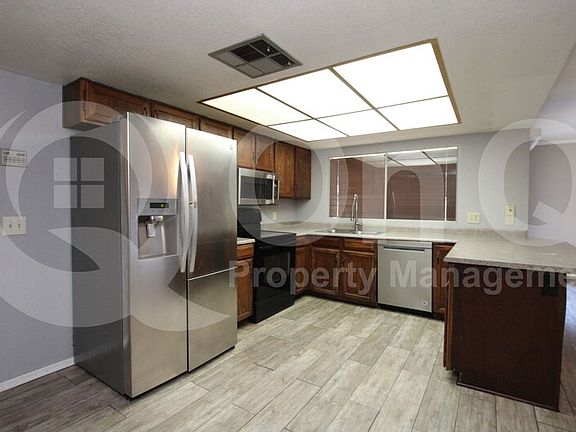 3rd image of 14445 N 18th Dr