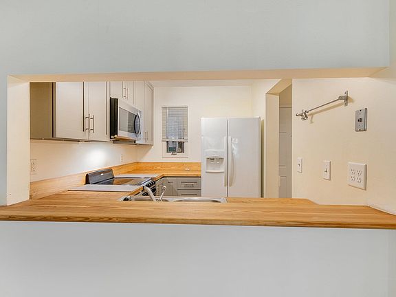 5th image of 710 Martin Luther King Jr Blvd APT F14