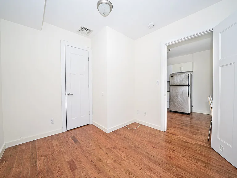 50 Jefferson St #1B — Photo 4
