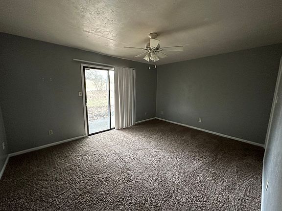 5th image of 1414 Willow Bend Way APT B