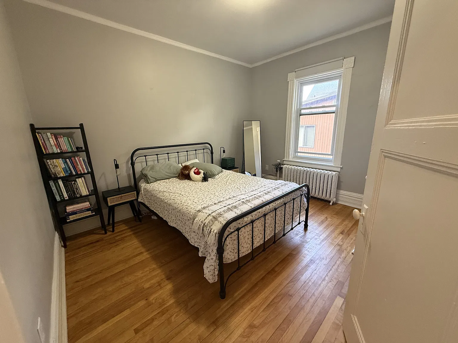 286 Charlotte Street — Photo 3
