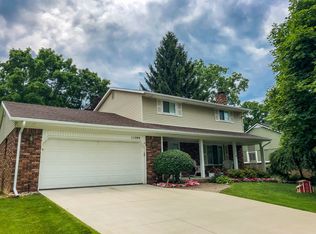 11364 S Crestline Dr, Washington, MI 48095