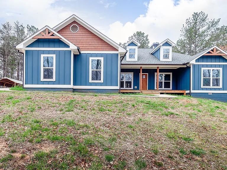 290 Prospector Way — Photo 1