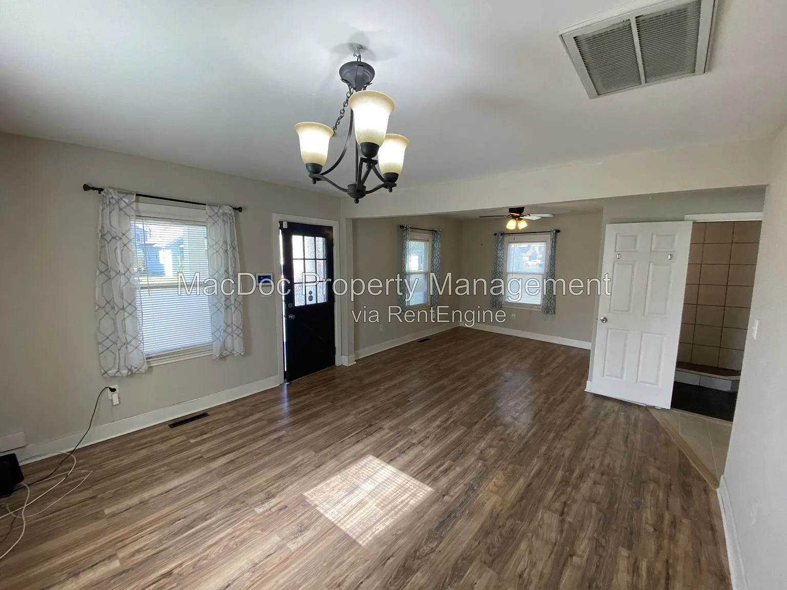 2 bed, 2.0 bath, $1,995 — Photo 3