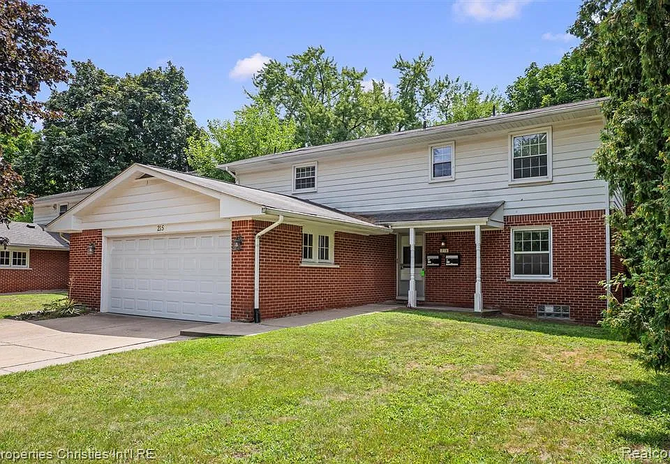 215 Woodsboro Dr