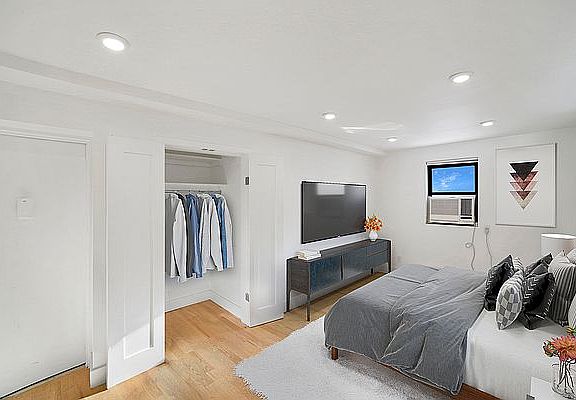 3rd image of 577 2nd Ave Penthouse H63