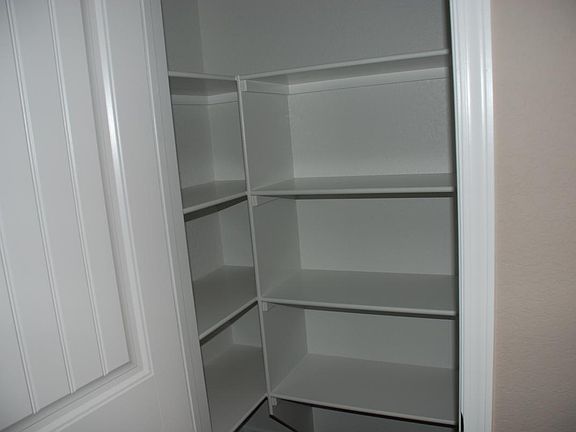 Walk-in Kitchen Pantry