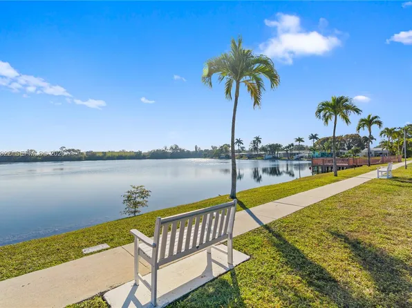 2223 Park Ln APT 210, Hollywood, FL 33021