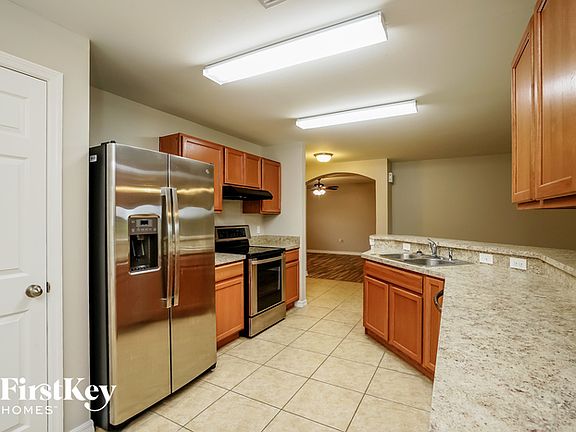 5th image of 382 Shadow Lakes Dr