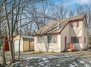 196 Mountain Top Cir, Bushkill, PA 18324