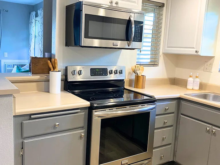 220 Woodland Pkwy #250 — Photo 6