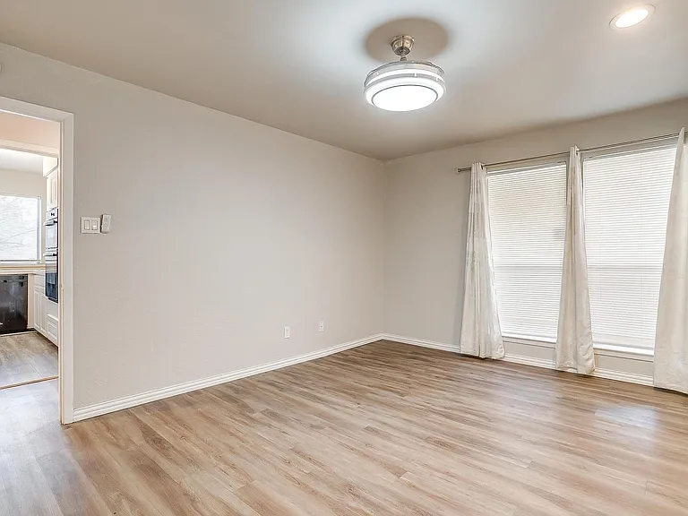 5947 Chimney Wood Cir — Photo 26
