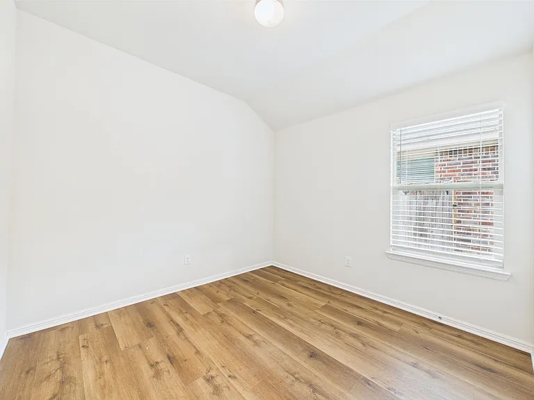 9345 Herringbone Dr — Photo 25