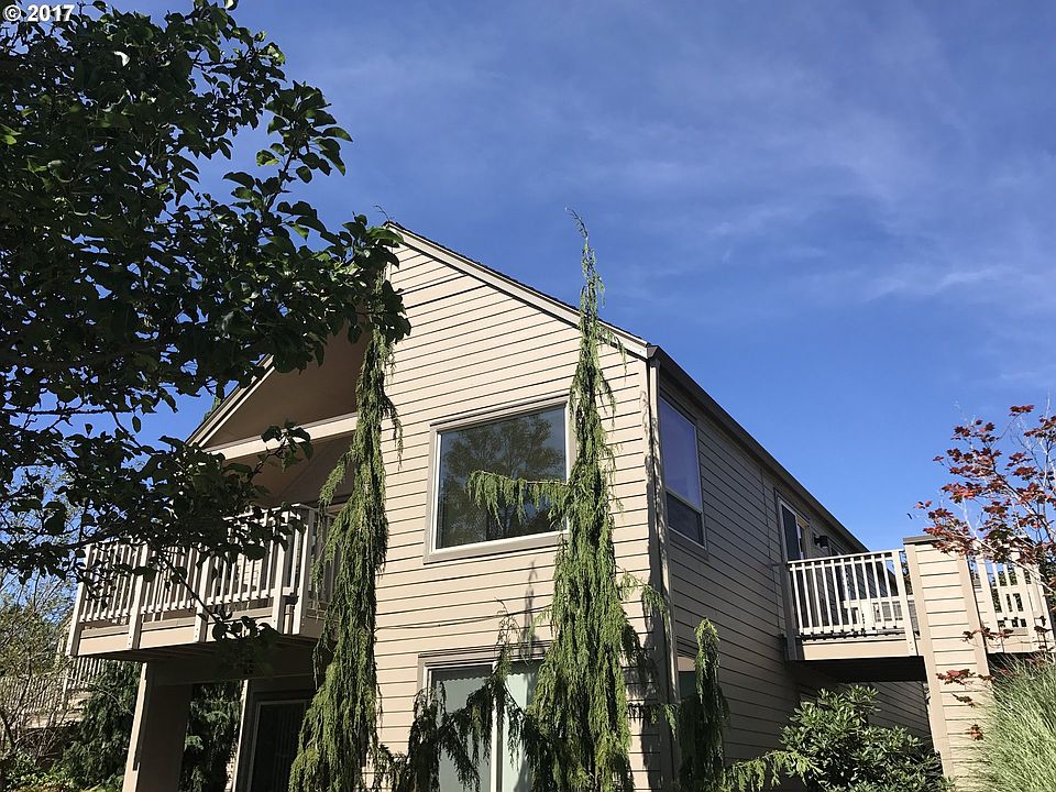 1st image of 2624 SE Baypoint Dr Unit 2