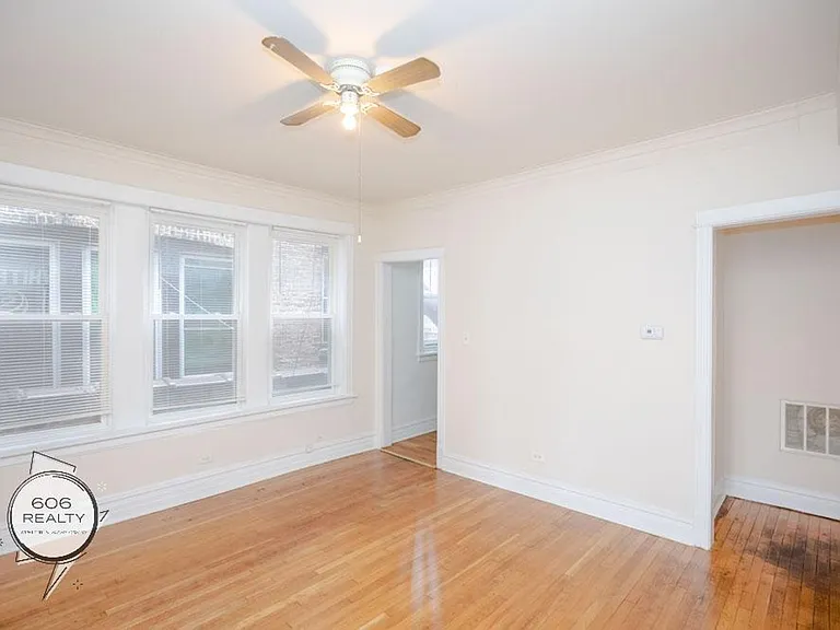 Marquette Park Apartment! — Photo 6