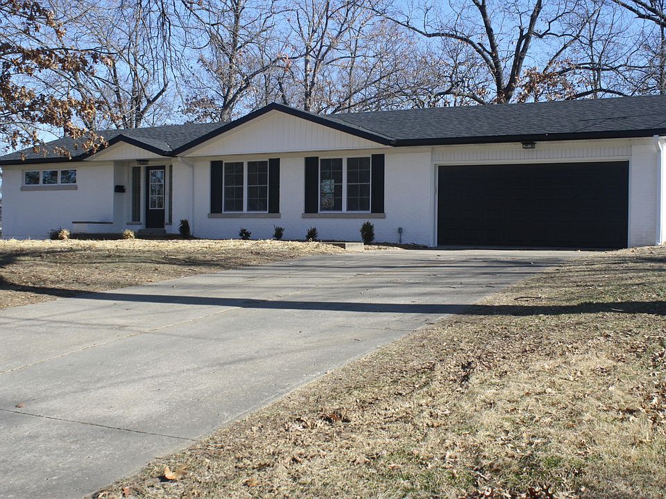 1st image of 1021 Primrose Dr