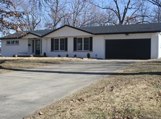 1021 Primrose Dr, Jefferson City, MO 65109