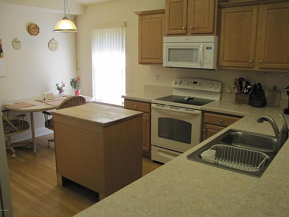 5th image of 664 Coral Trace Blvd