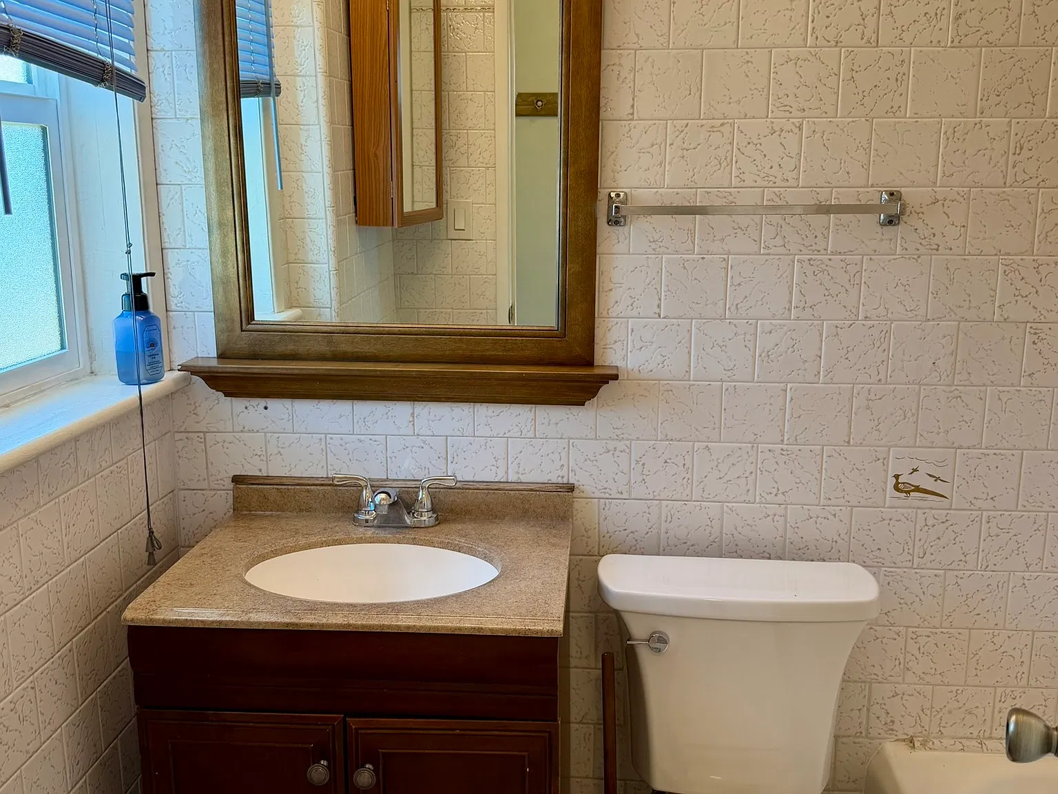 424 E 1st Street Apt 4 - 1 — Photo 2