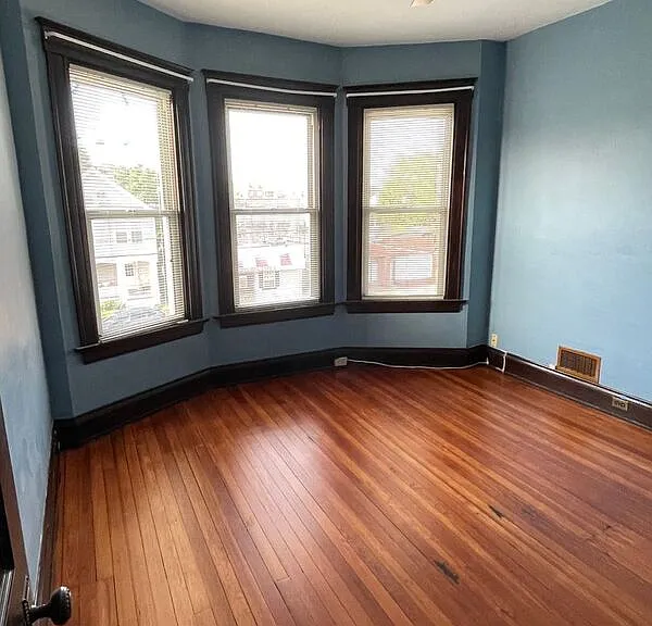 2418 Robertson Ave #2 — Photo 6