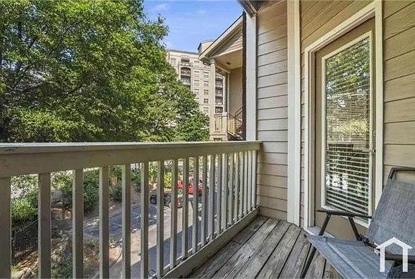 2 bed, 1500 sqft, $2,150 — Photo 3