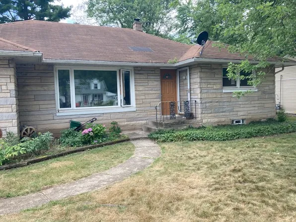 1826 Oak Park Dr, South Bend, IN 46617