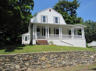 697 Cohannet St, Taunton, MA 02780