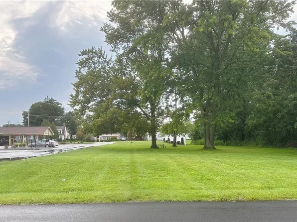 0 Greentree Dr #36, East Syracuse, NY 13057