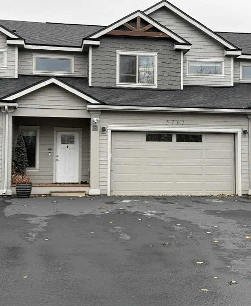 Stunning Modern Townhomes 3 Bed, 2.5 Bath with Garage & Private Yard in Wasilla! — Photo 1
