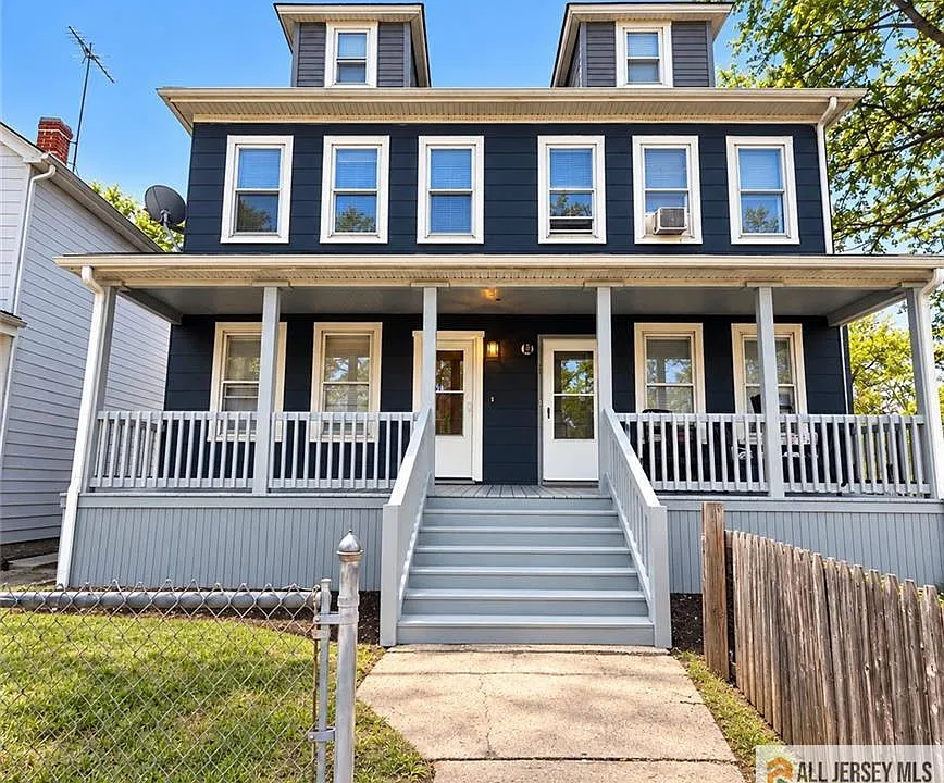 37 Fisher Ave #B