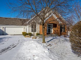 3664 Lakestone Cir, Hilliard, OH 43026
