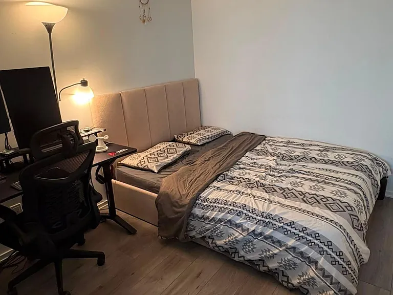 1 Bloor St E #4802 — Photo 16