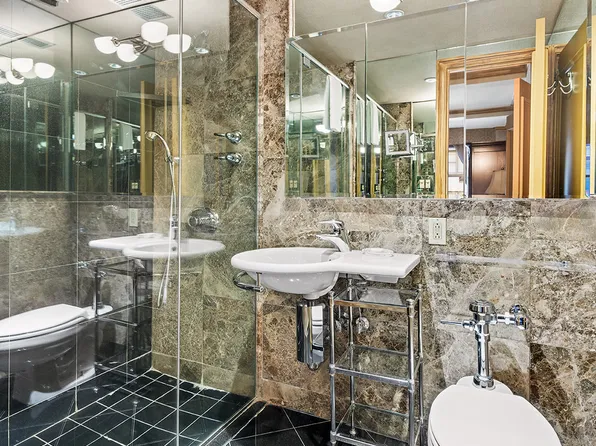 111 East 56th Street 708 image 4 of 4