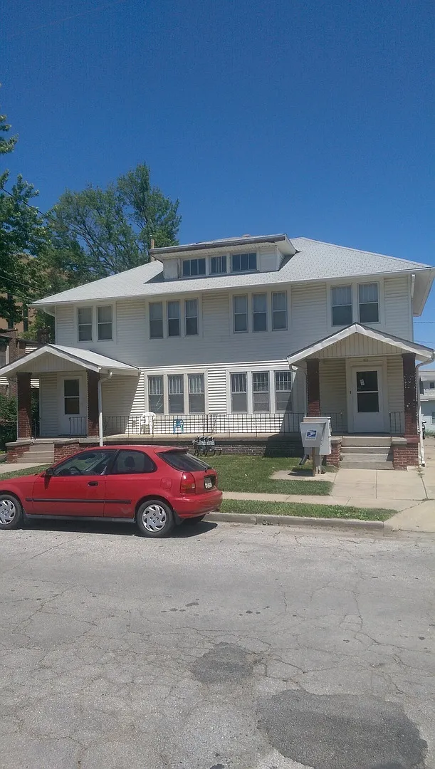 Dewey — Photo 2