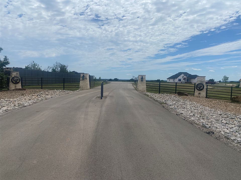 2nd image of 8033 Lanzara Way