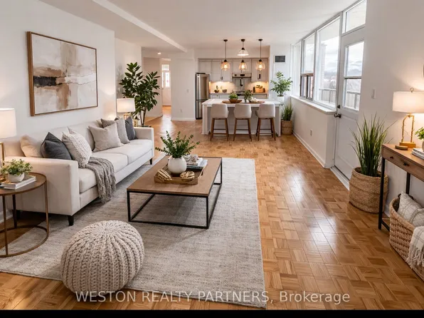 171 Erskine Ave #Penthouse 3, Toronto, ON M4P 1Y8