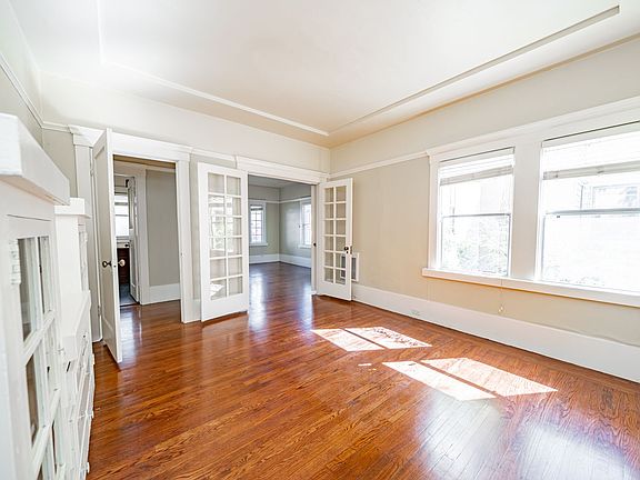 2nd image of 746 Rand Ave #2