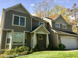 6488 Cascade Rd SE, Grand Rapids, MI 49546