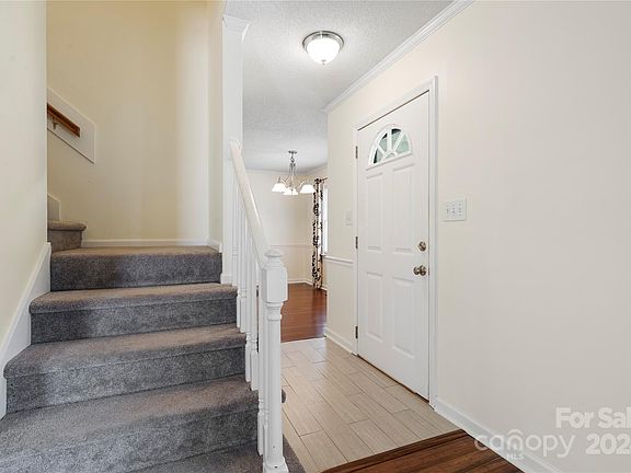 5th image of 4520 Huntington Dr