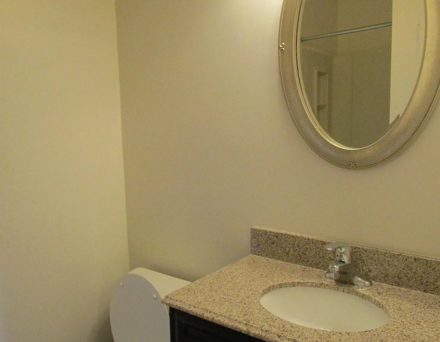 3 bed, 1.5 bath, 1000 sqft, $1,450 — Photo 3