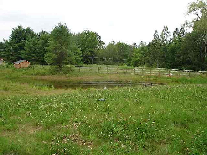 2nd image of 422 BROWNVILLE Road