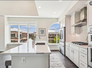 625 Slaters Ln APT 407, Alexandria, VA 22314