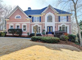 9315 Nesbit Lakes Dr, Alpharetta, GA 30022