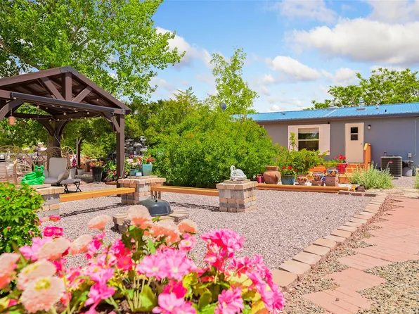 91B Feather Catcher, Santa Fe, NM 87506